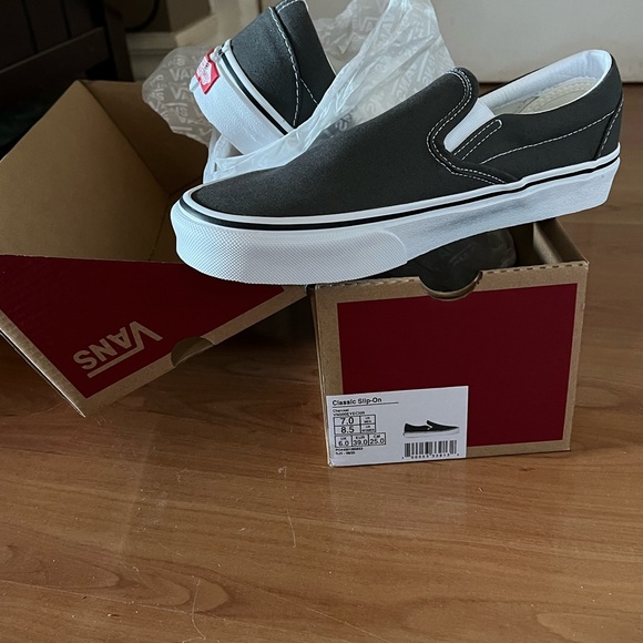 Vans - Picture 1 of 1